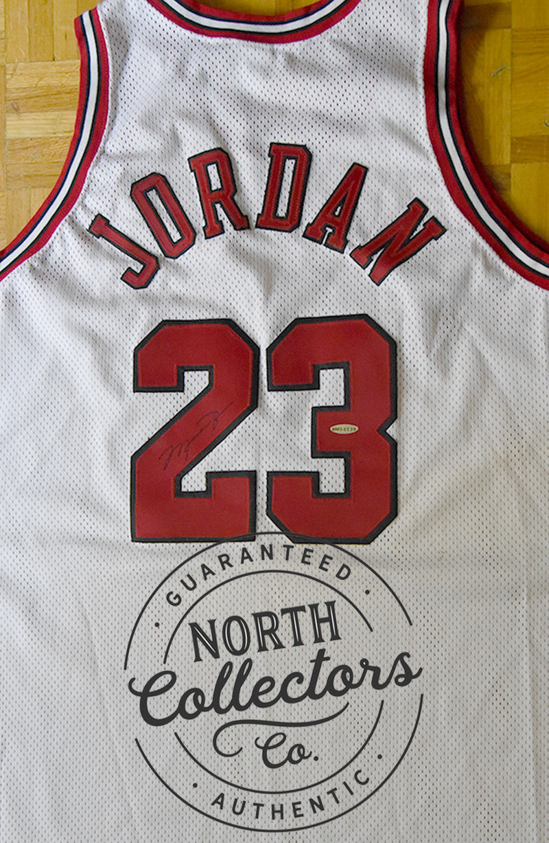 Michael Jordan Signed Chicago Bulls Home Jersey