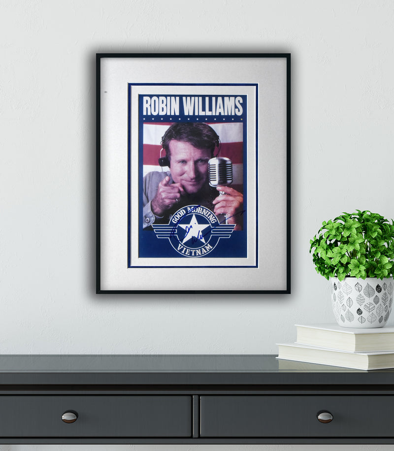 ROBIN WILLIAMS autographed "Good Morning Vietnam" 14x18 framed display