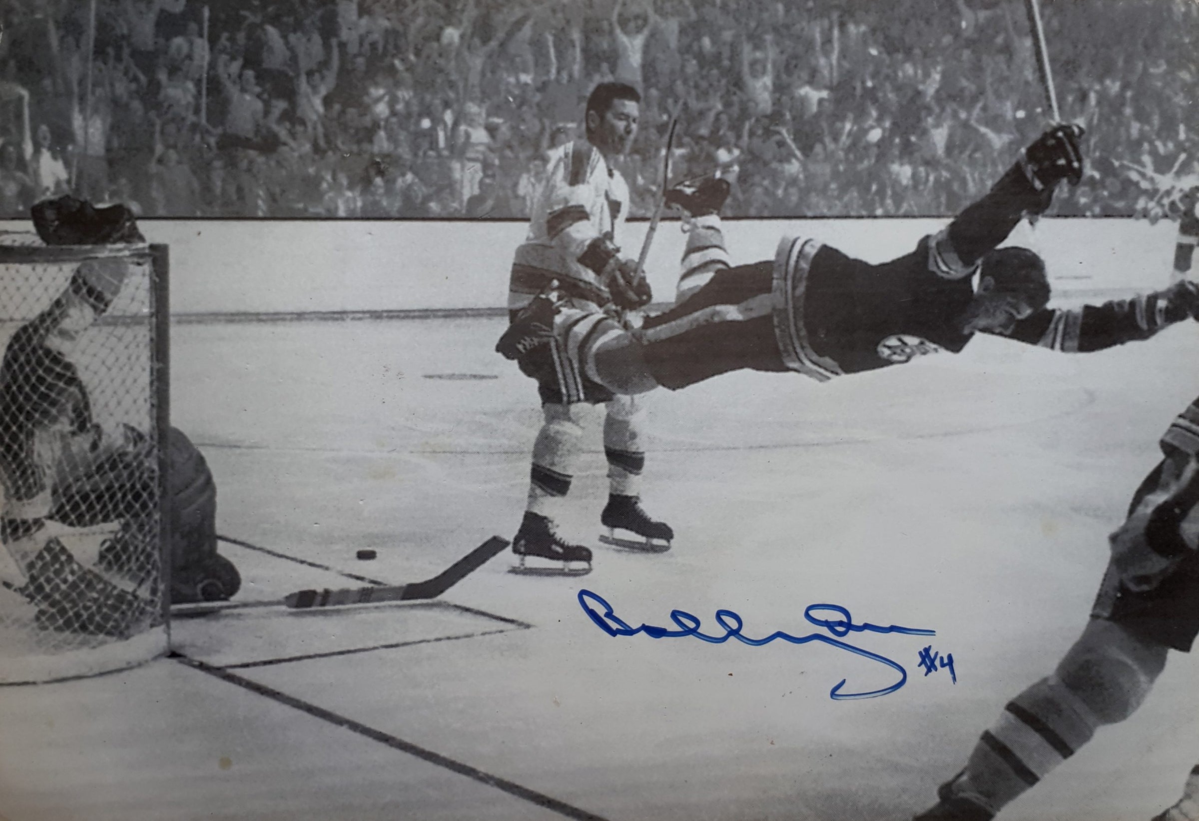 Bobby Orr Autograph Photo Stanley Cup 1970 Flying Goal 23x27 Great North  Road America Authentication - New England Picture