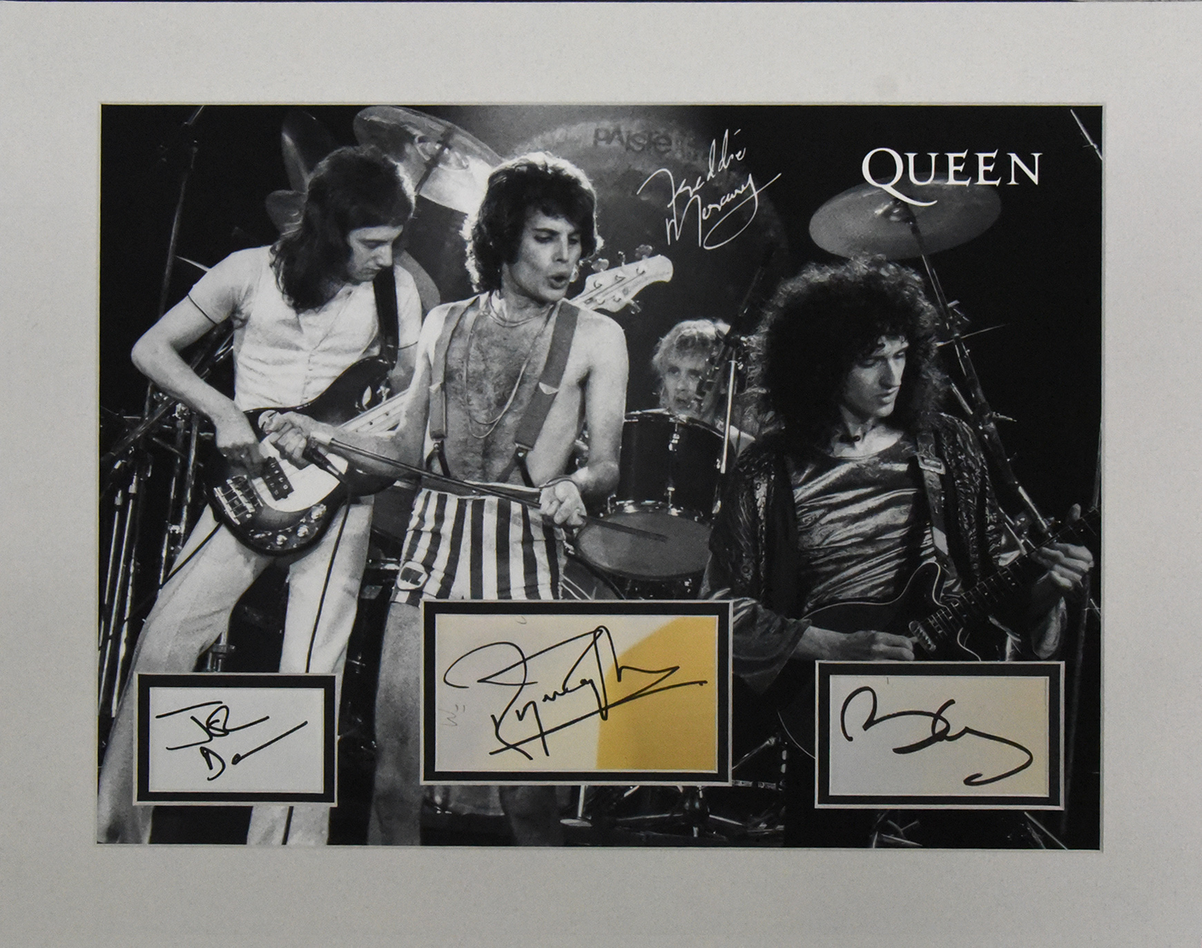 QUEEN custom 16×20 mat for 3 cut autographs