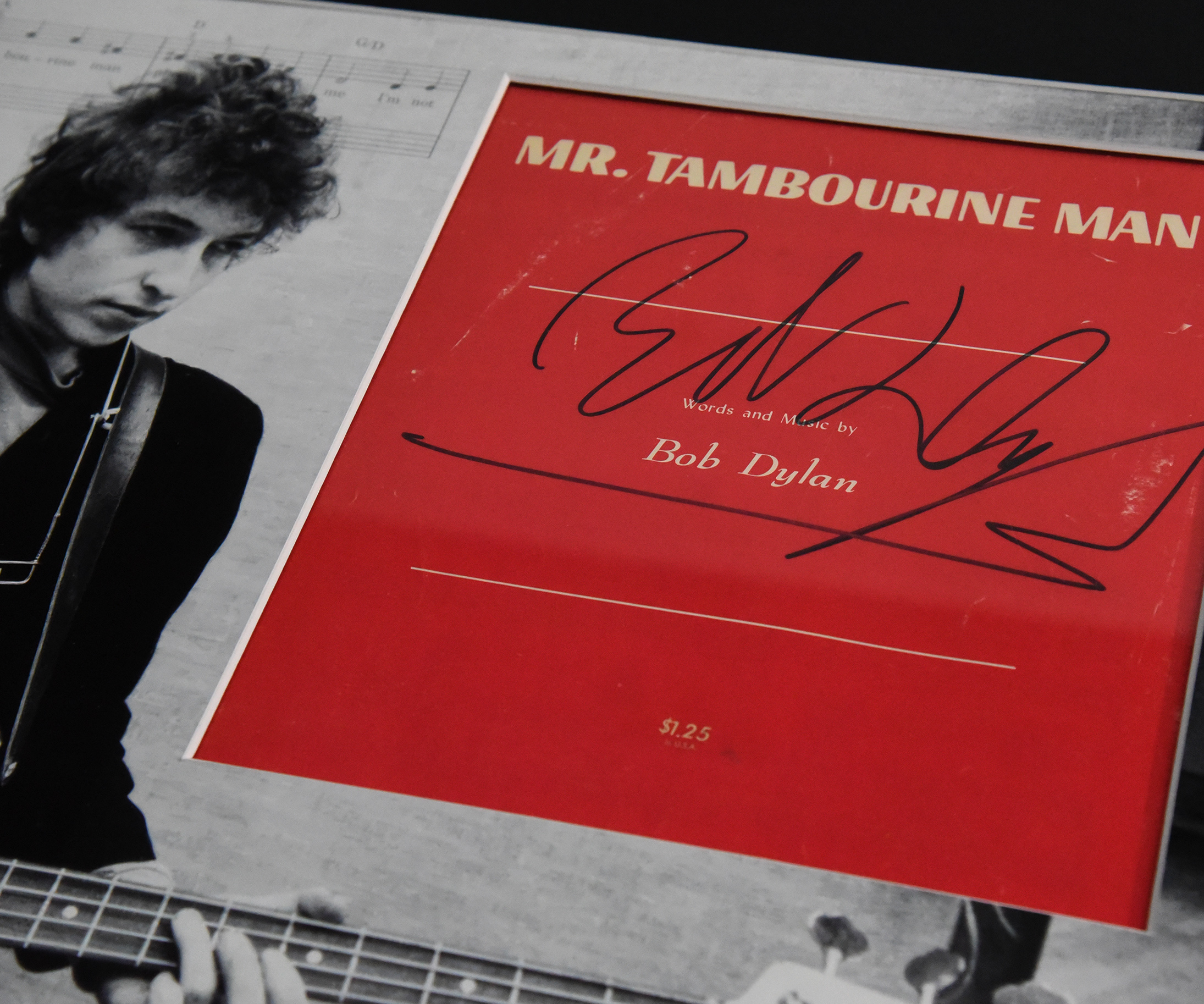 [SHOP] BOB DYLAN autographed “Mr. Tambourine Man” sheet music 20×25 display