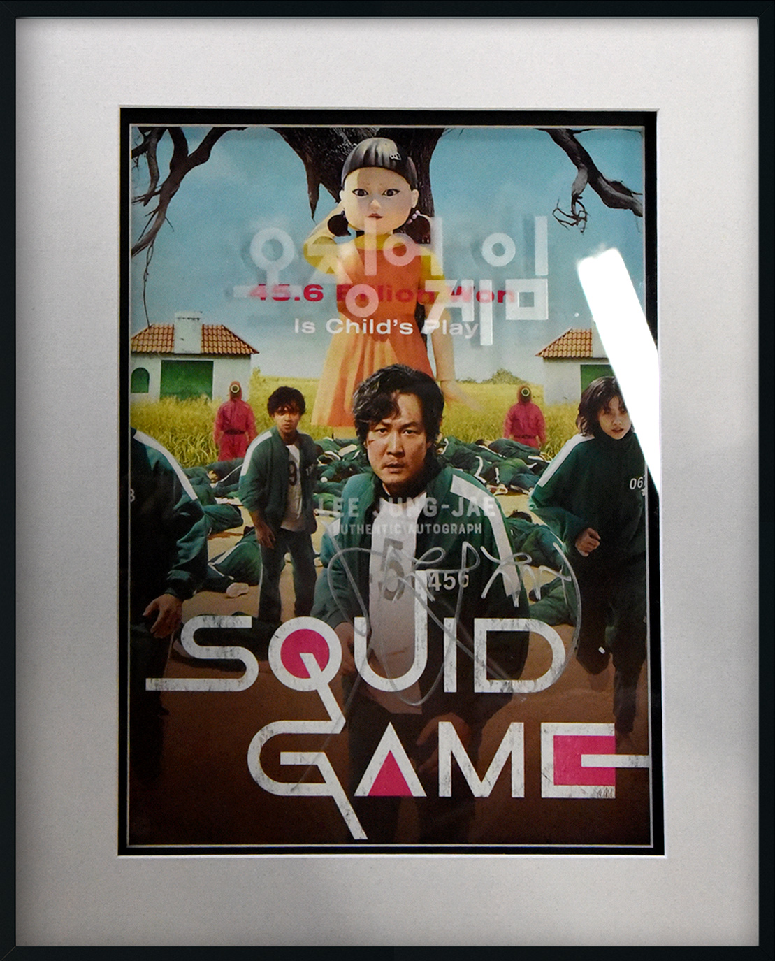 [SHOP] LEE JUNG-JAE autographed “Squid Game” 16×20 display