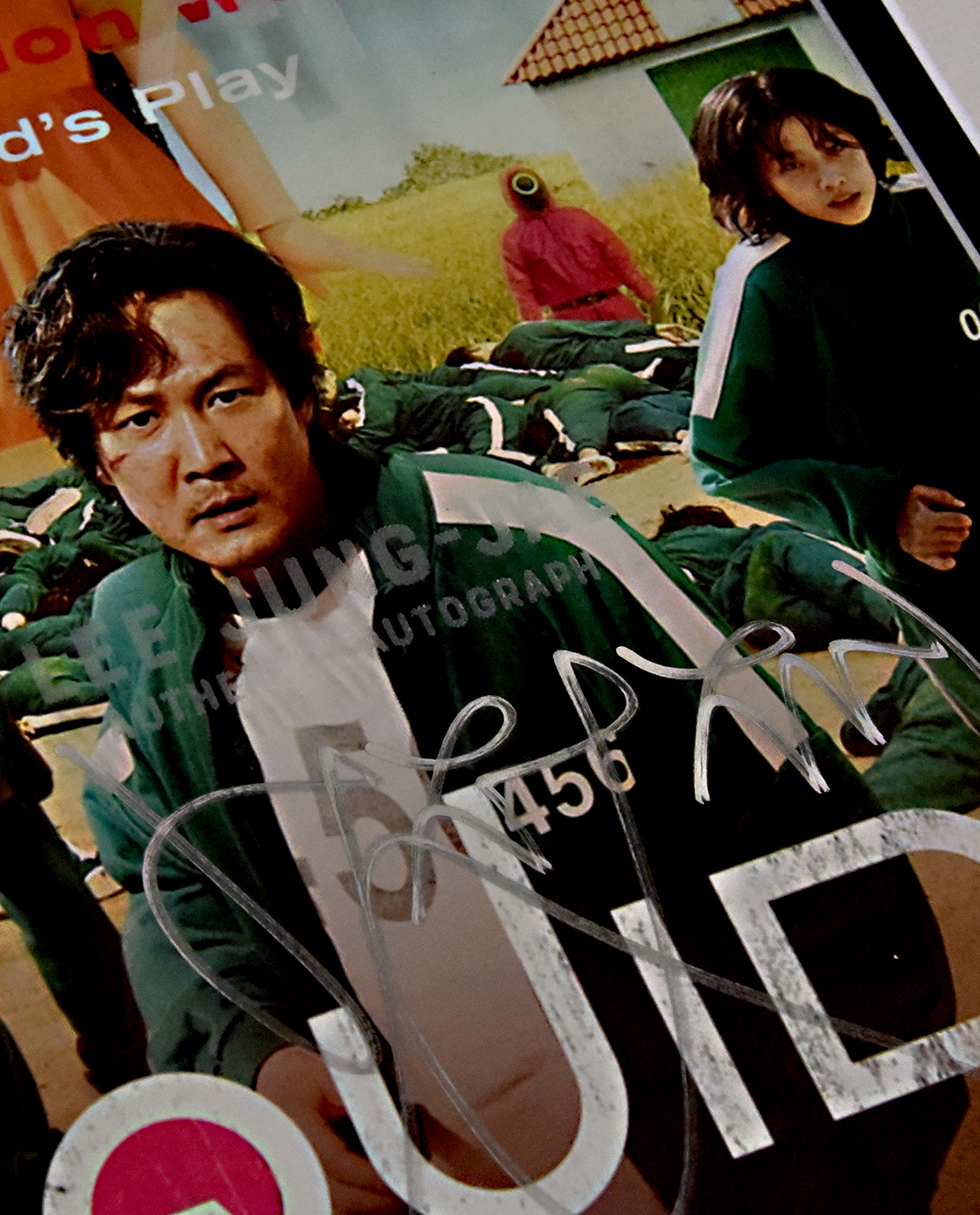 [SHOP] LEE JUNG-JAE autographed “Squid Game” 16×20 display