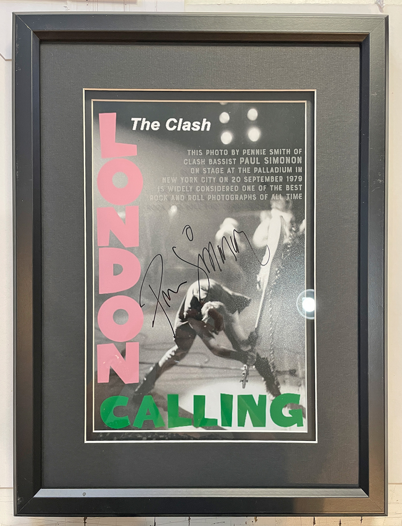 THE CLASH “London Calling” 12×16 glass etched display autographed by PAUL SIMONON