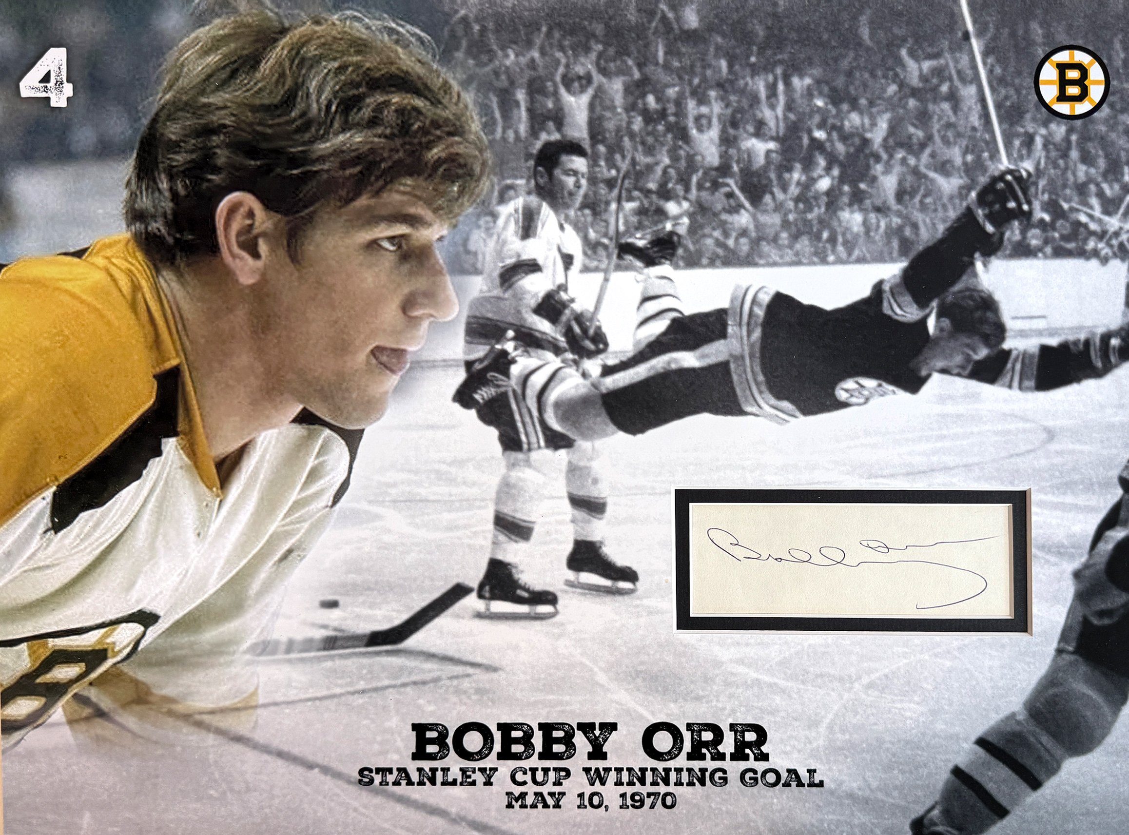 $45 / BOBBY ORR custom 12×16 The Goal Mat for cut autographs